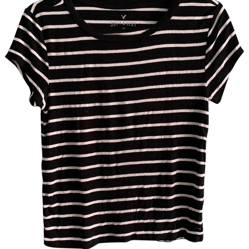 American Eagle soft and sexy t shirt. Size Medium!